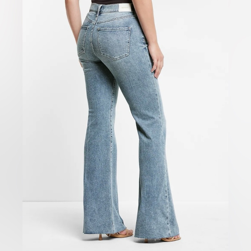 NWT Express 70s Flare Midrise Jeans. Size 10 S. - Picture 5 of 7